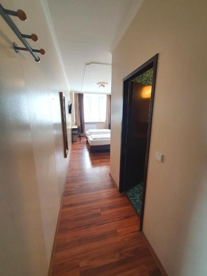 Double Room Private Bathroom