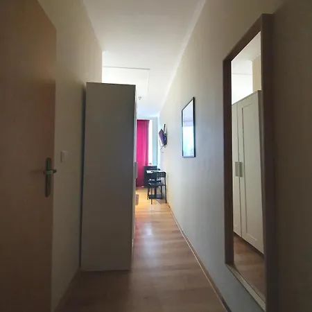 R&B Hotel-2